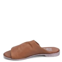 Bueno Women's Yanni Sandal In Walnut -Chic Shoe Specialty Store BU YANNI WAL 1192 4 1100x